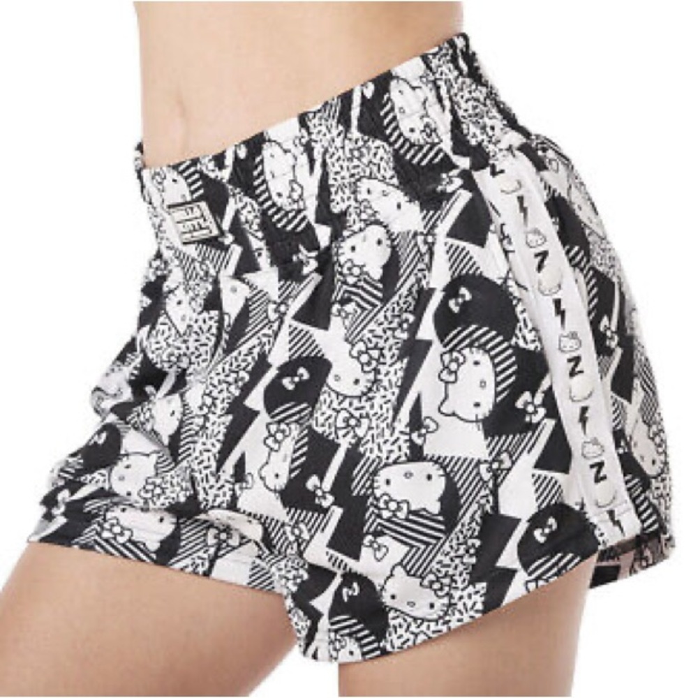Hello Kitty x Zumba Fitness Collab Women’s Athletic Shorts Size Large NWT